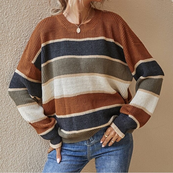 Oversized Striped Sweater - Picture 2 of 8